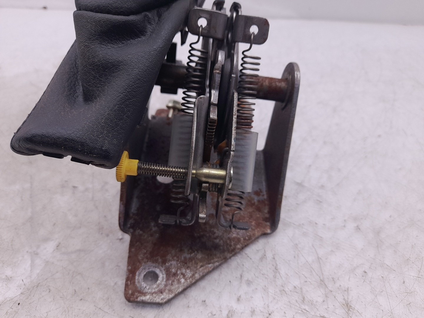 Hand brake / parking brake PEUGEOT 407 Coupé (6C_) Imagem-3