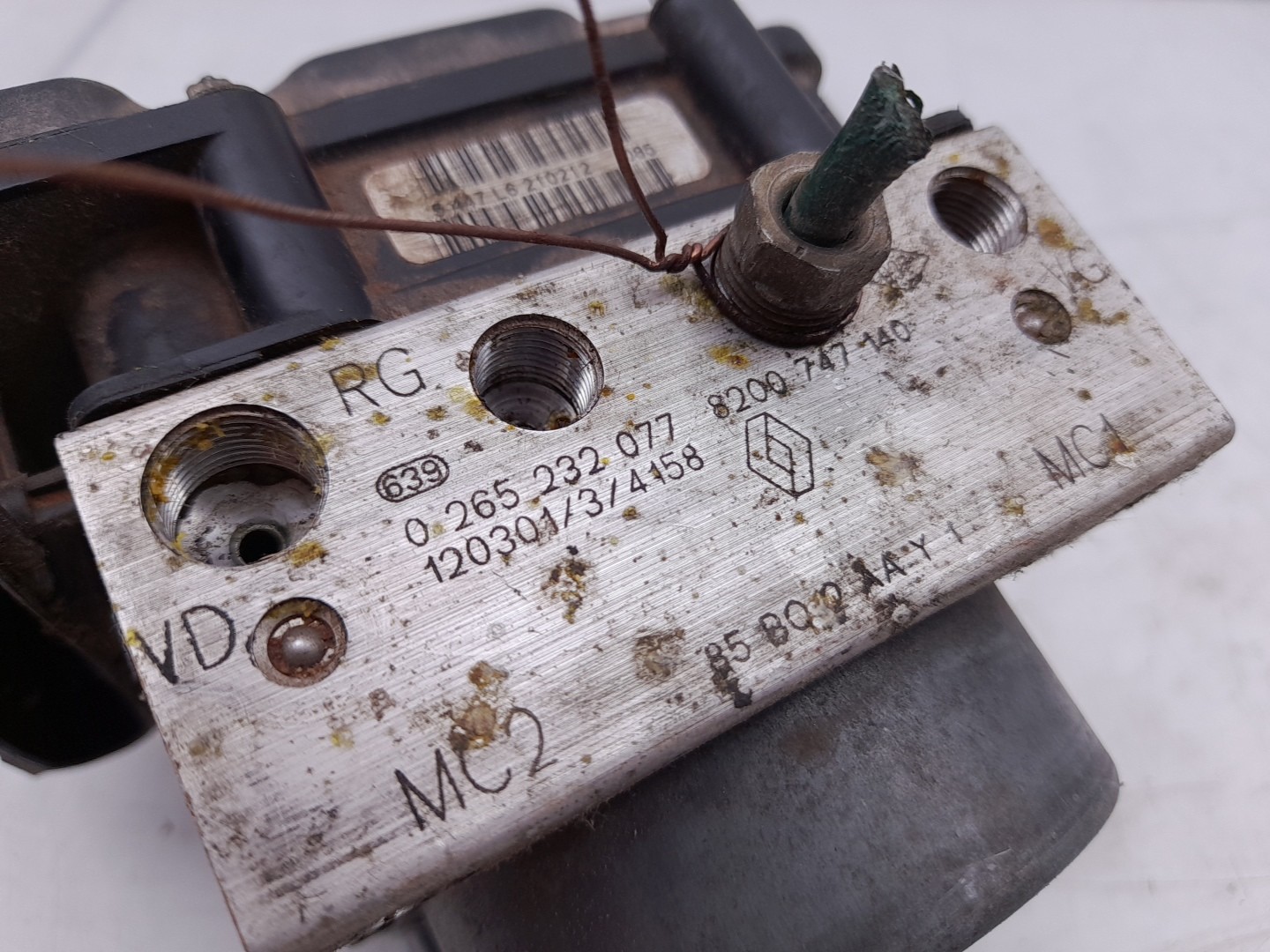 Calculateur ABS RENAULT Clio III (BR0/1, CR0/1) Imagem-2