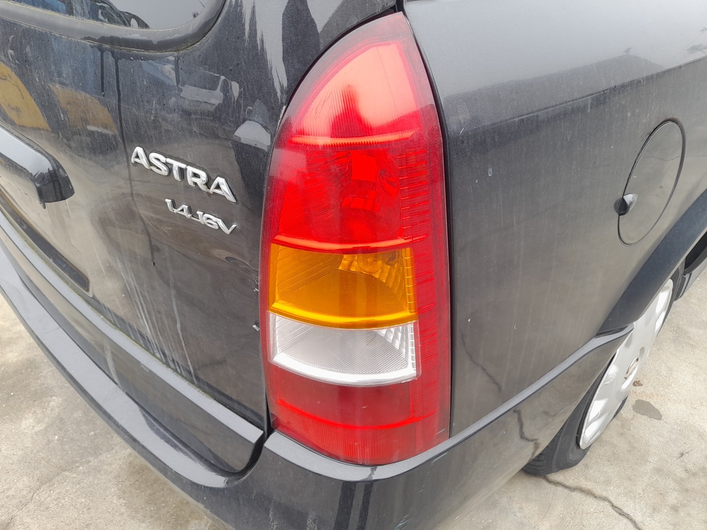 Right Tail light