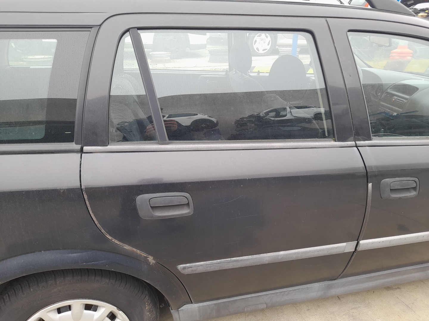 Right rear door