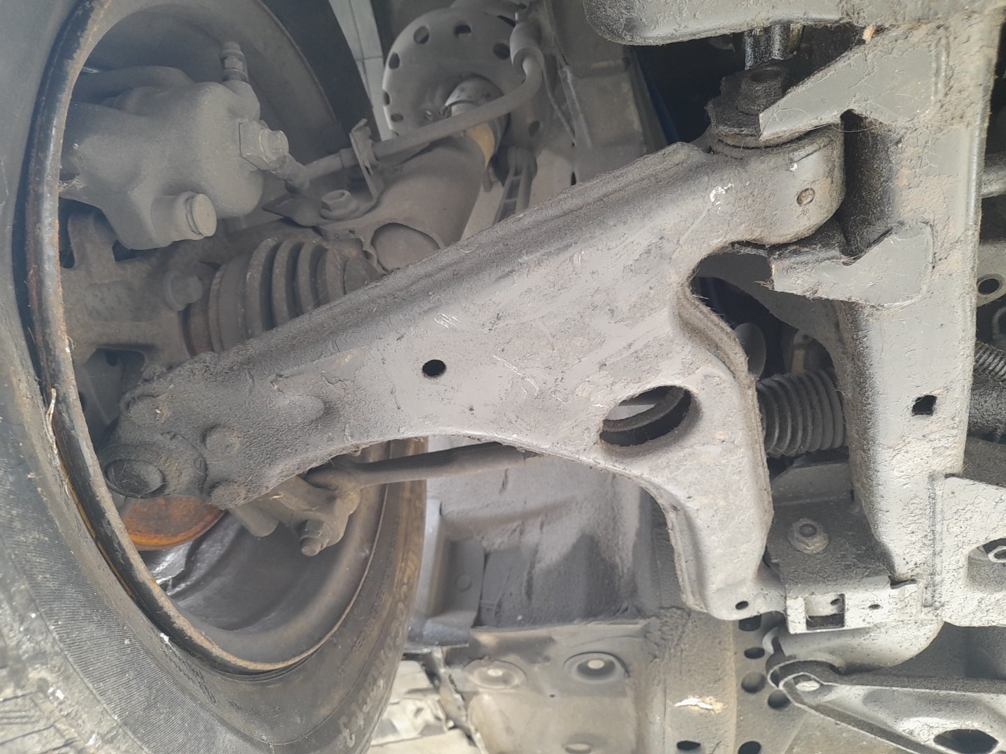 Right front suspension arm