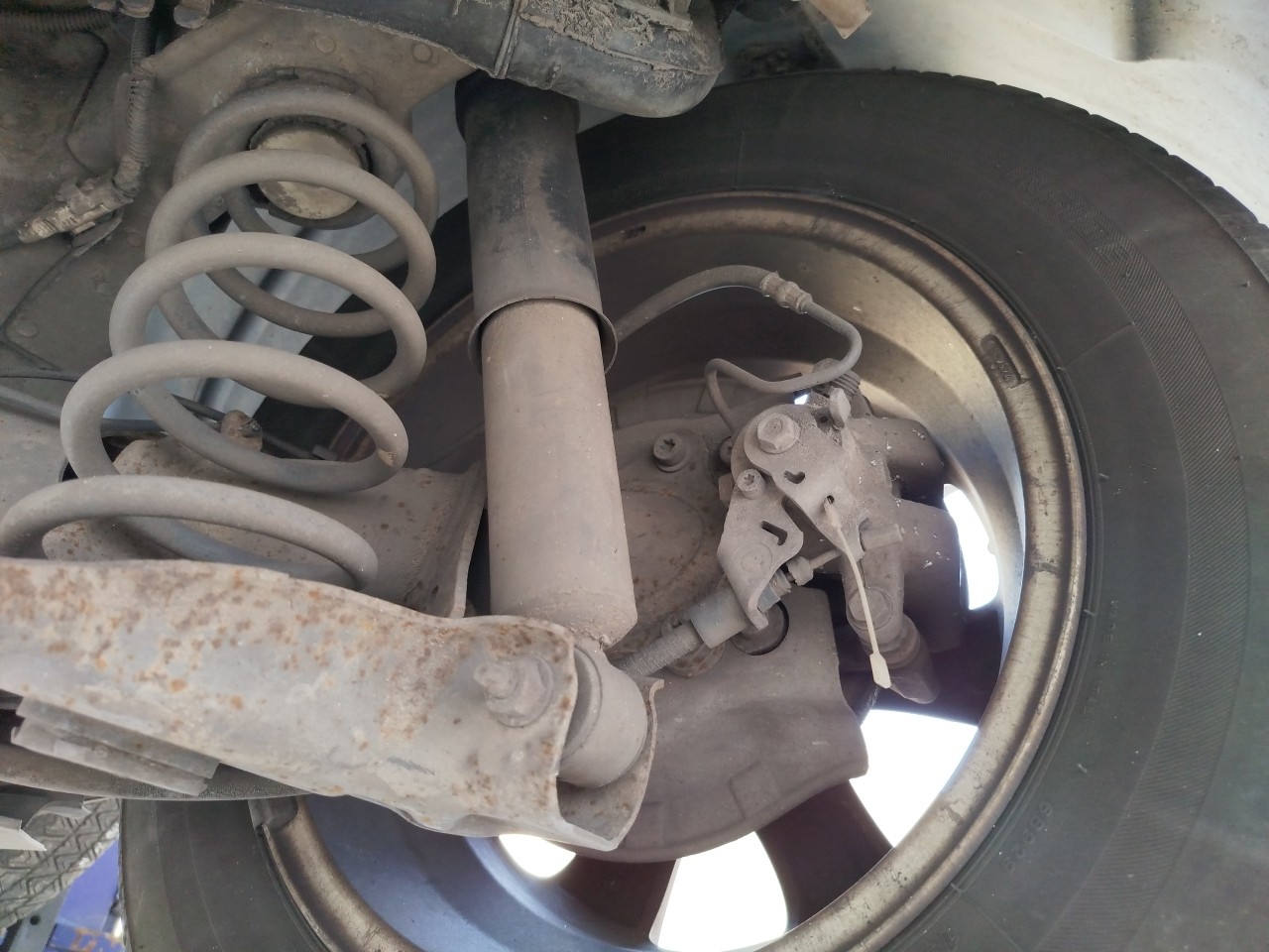 Eje trasero con discos PEUGEOT 307 (3A/C) Imagem-1