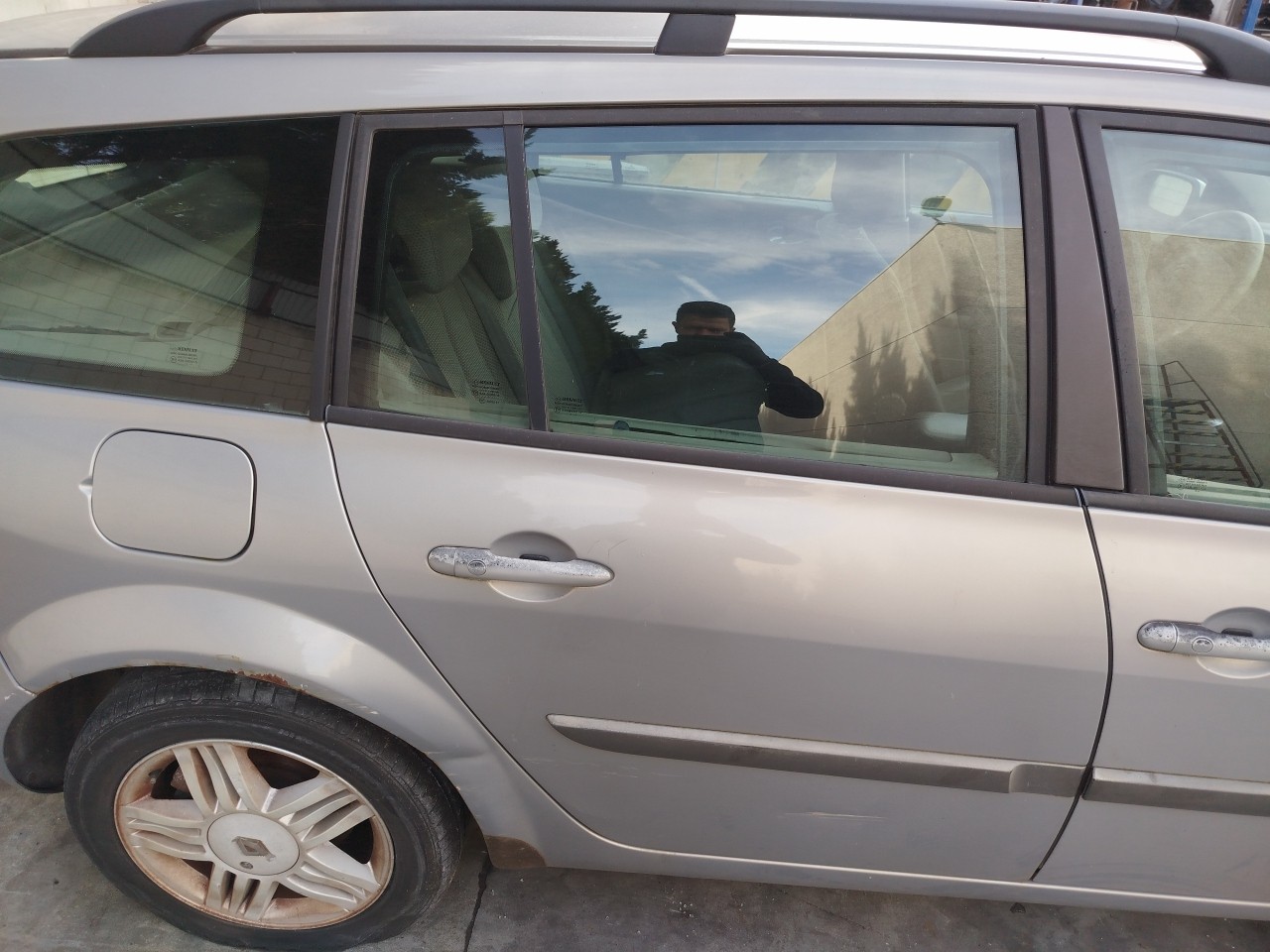 Right rear door