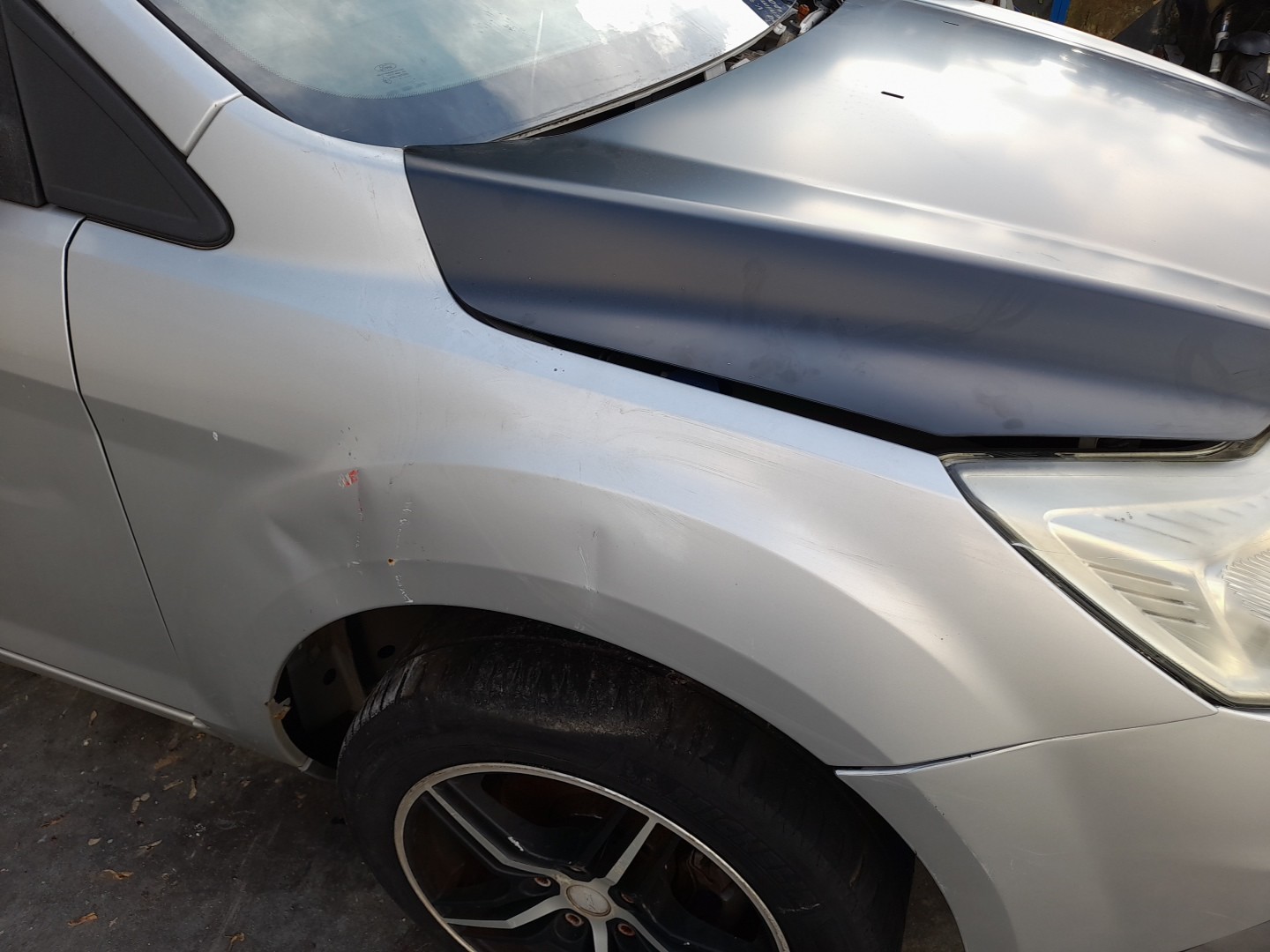 Guardabarros derecho FORD Focus II Carrinha (DA_) Imagem-1