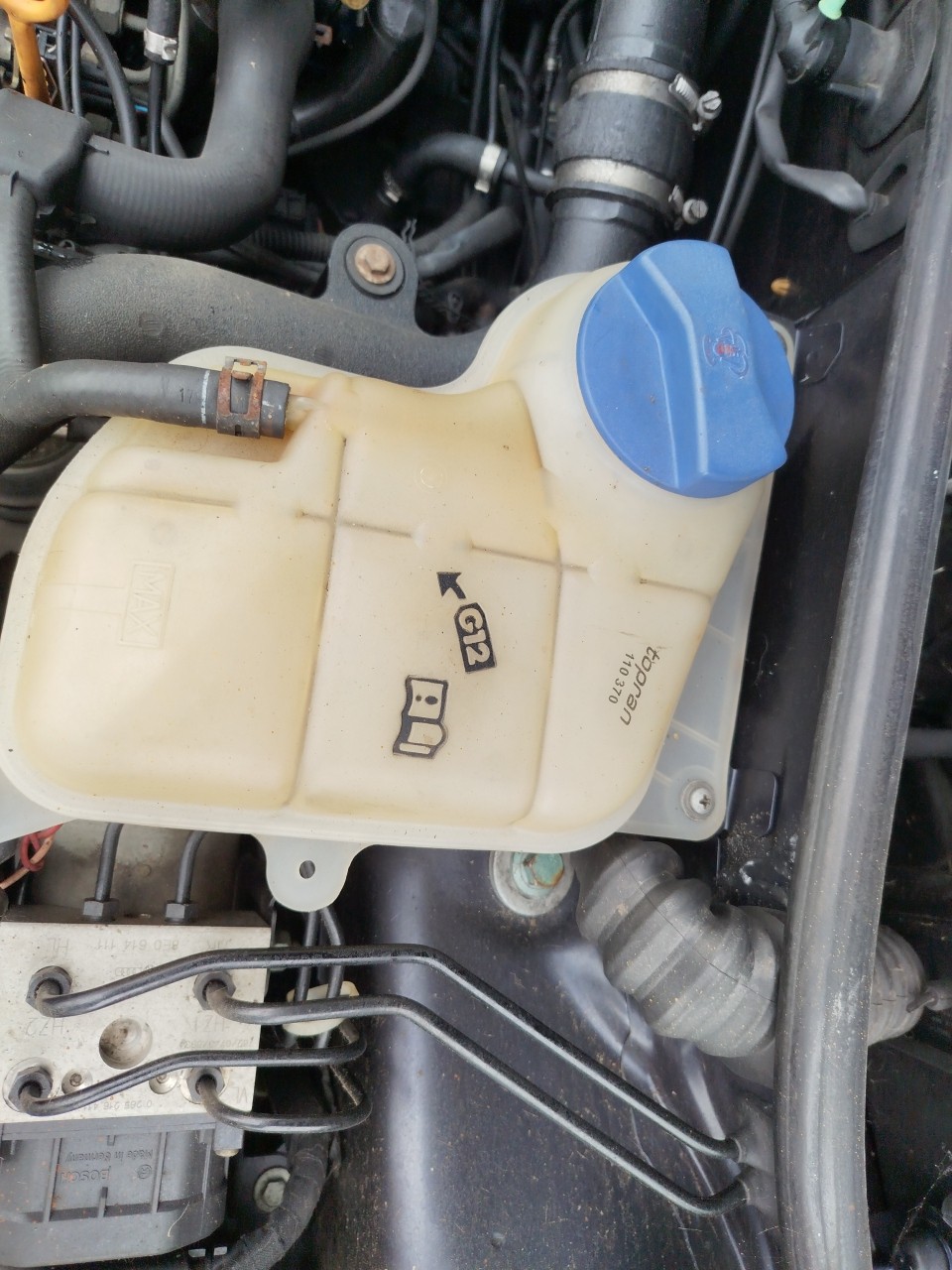 Coolant reservoir