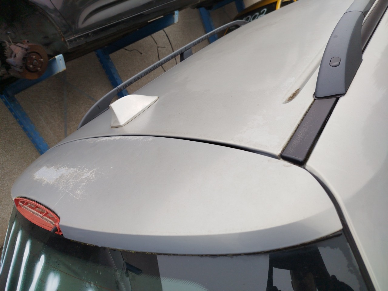 Spoiler / aileron da tampa da mala RENAULT Megane II Break (KM0/1_) Imagem-0