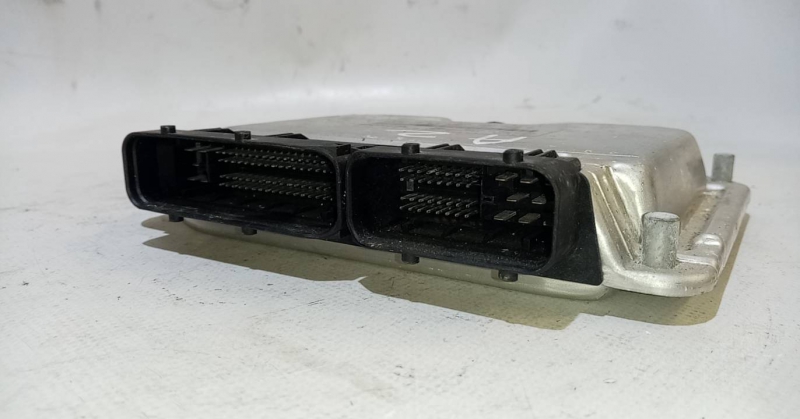 Centralina motor / ECU AUDI A2 (8Z0) Imagem-1