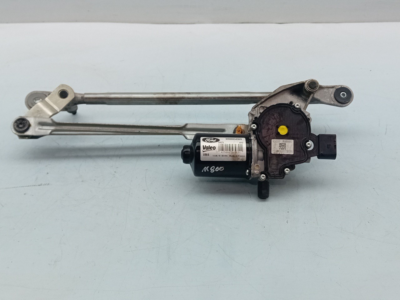 Essuie-glace moteur avant