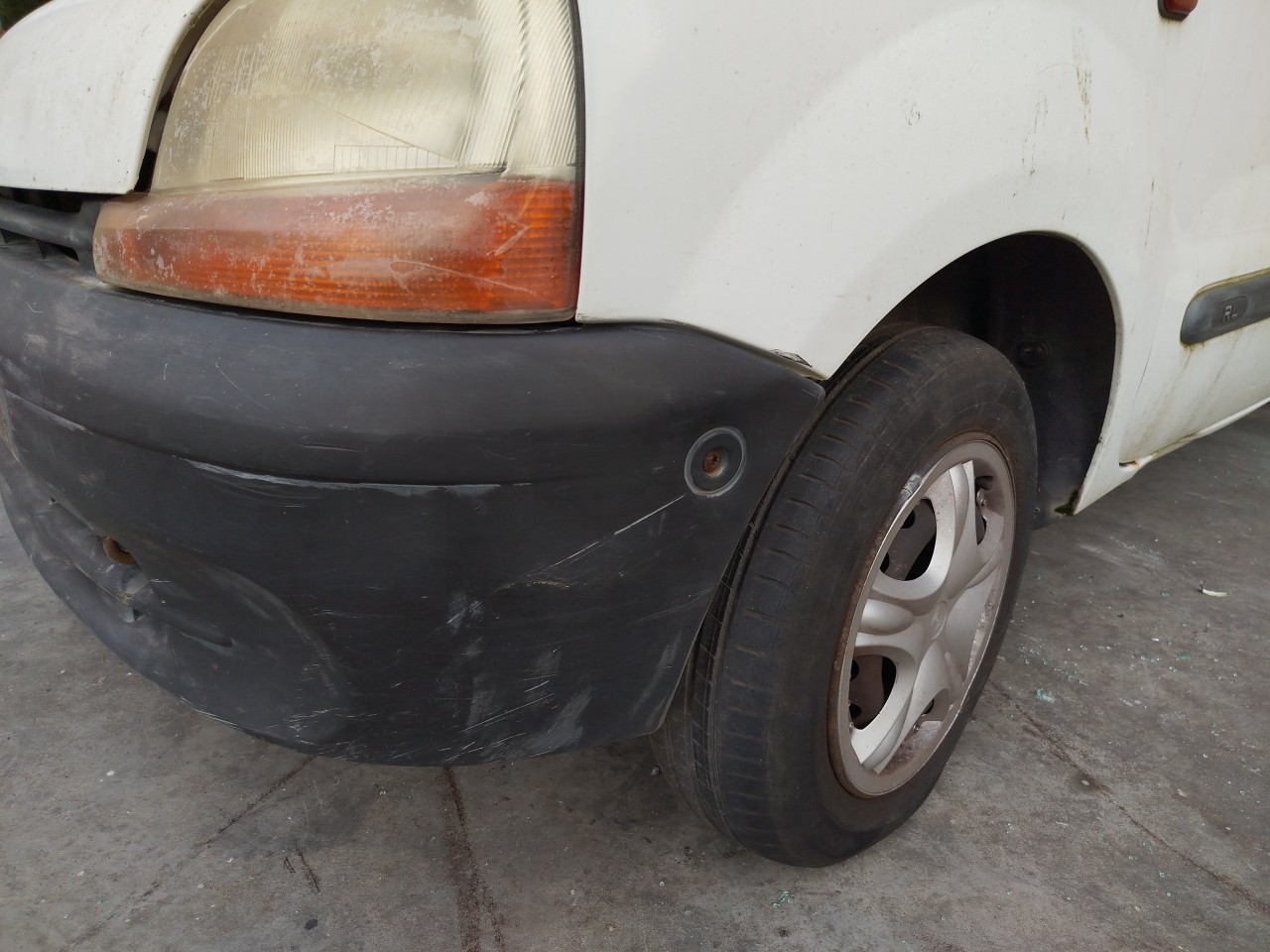Pare-chocs avant RENAULT Kangoo (KC0/1_) Imagem-1