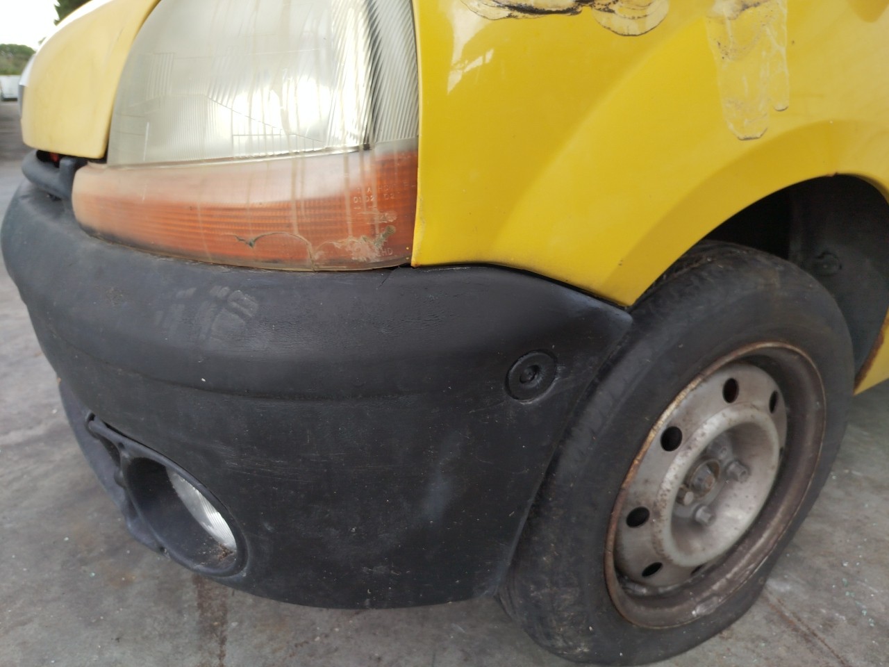 Pare-chocs avant RENAULT Kangoo (KC0/1_) Imagem-1