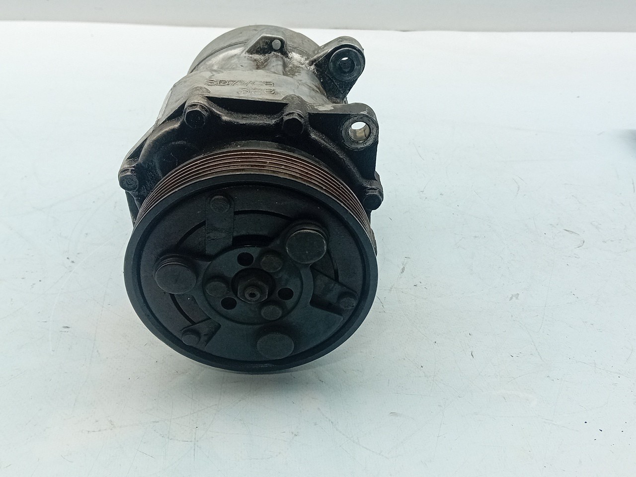 Compressor AC SKODA Octavia I Hatchback (1U2) Imagem-1