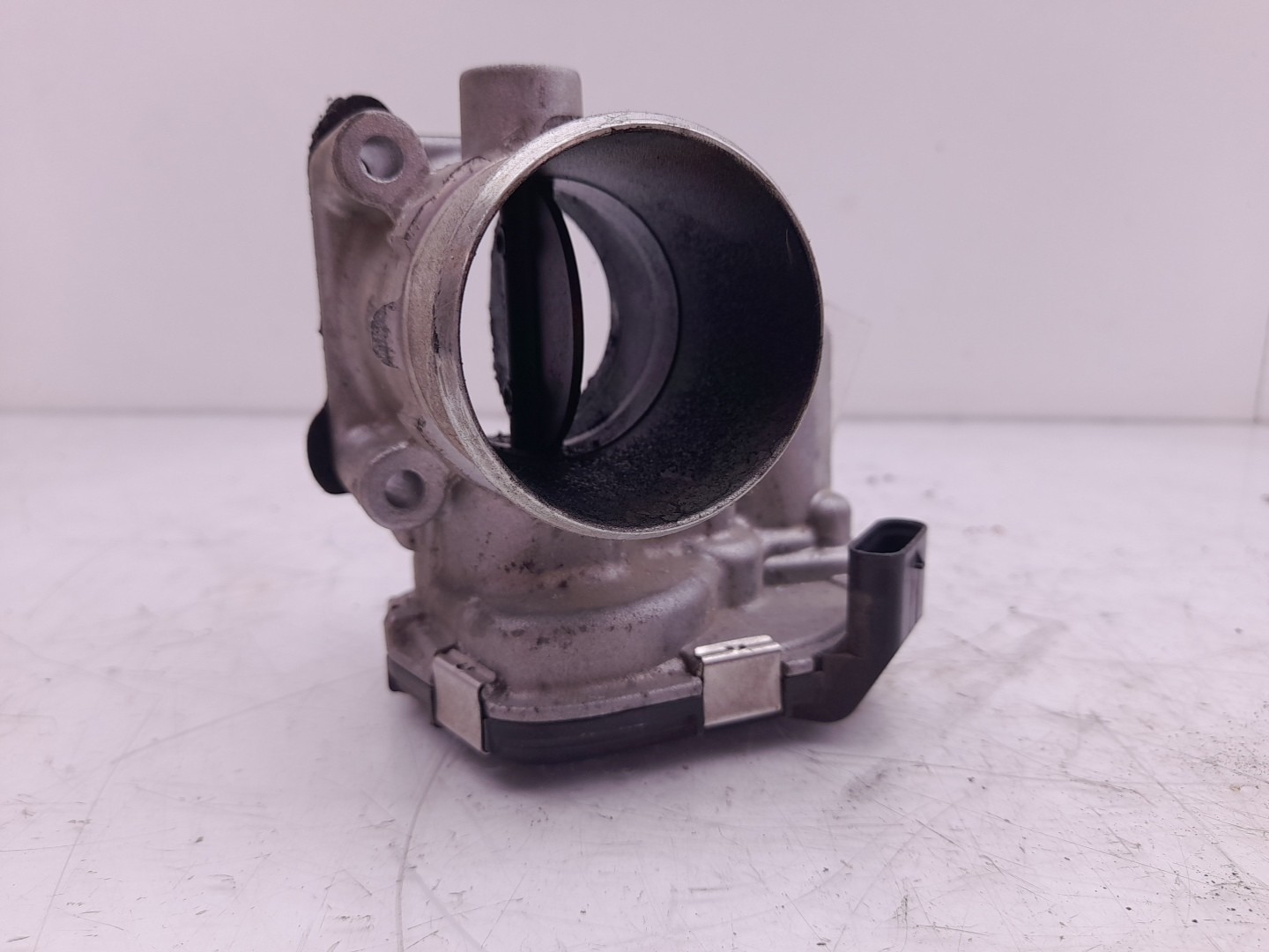 Throttle body