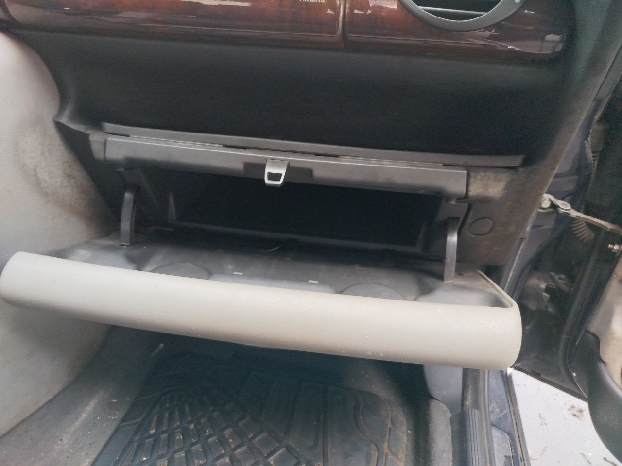 Boîte à gants ROVER 75 (RJ) Imagem-1