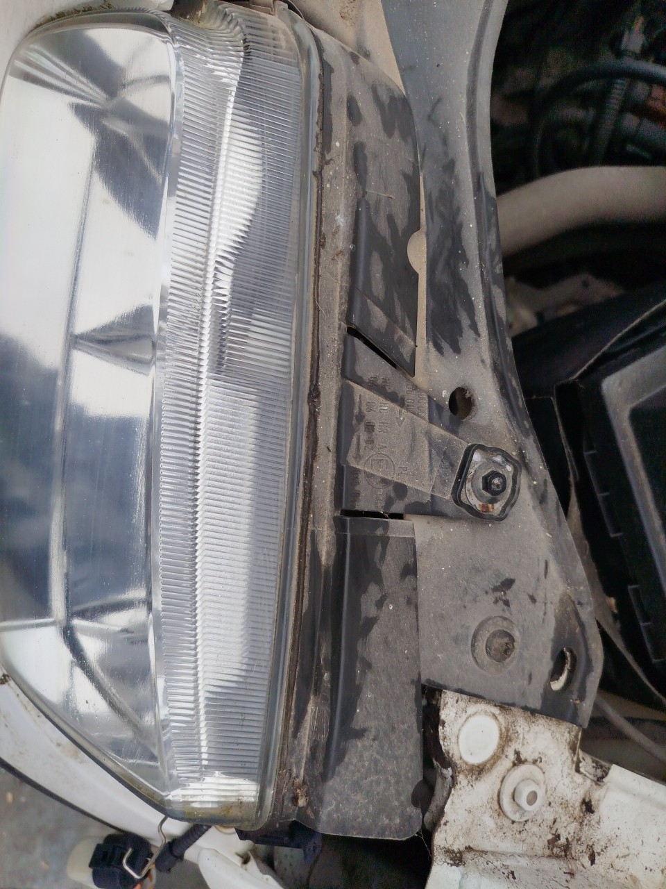 Left Headlight VOLKSWAGEN Polo (6N) Imagem-1