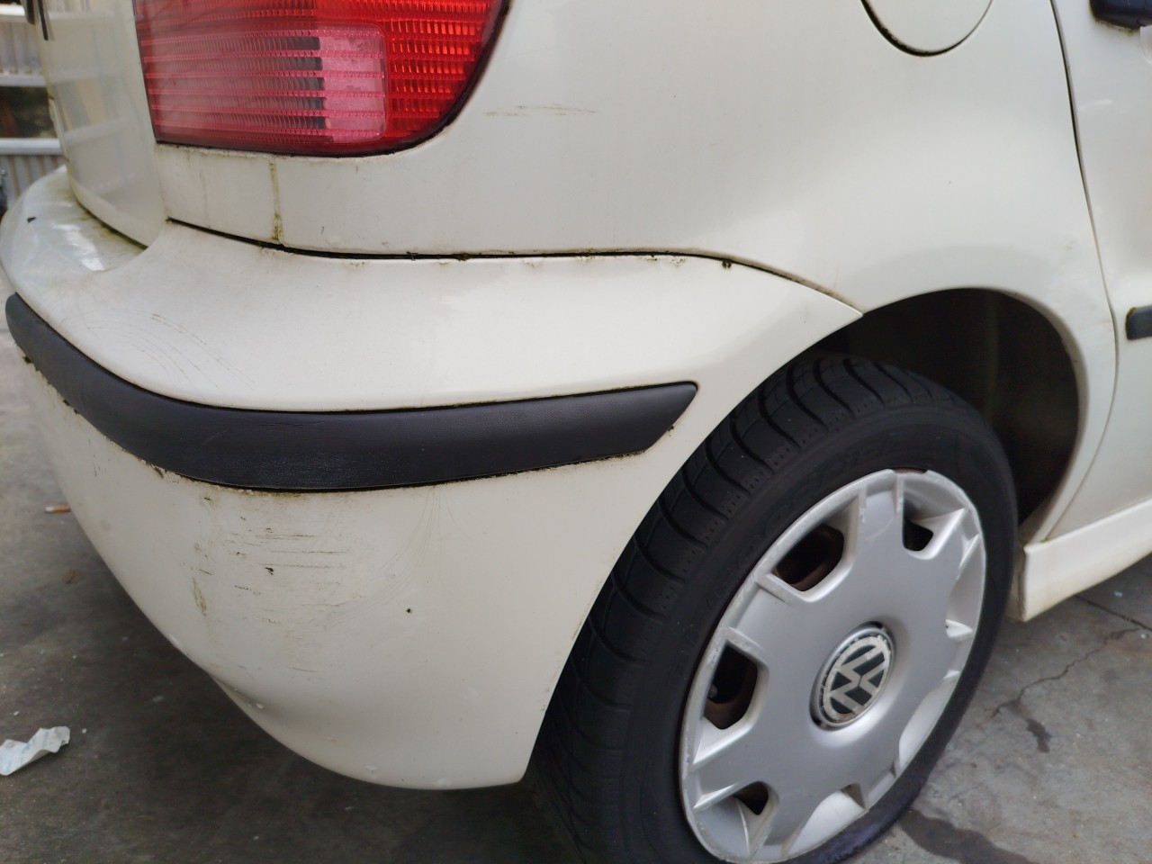 Paraurti posteriore VOLKSWAGEN Polo (6N) Imagem-1