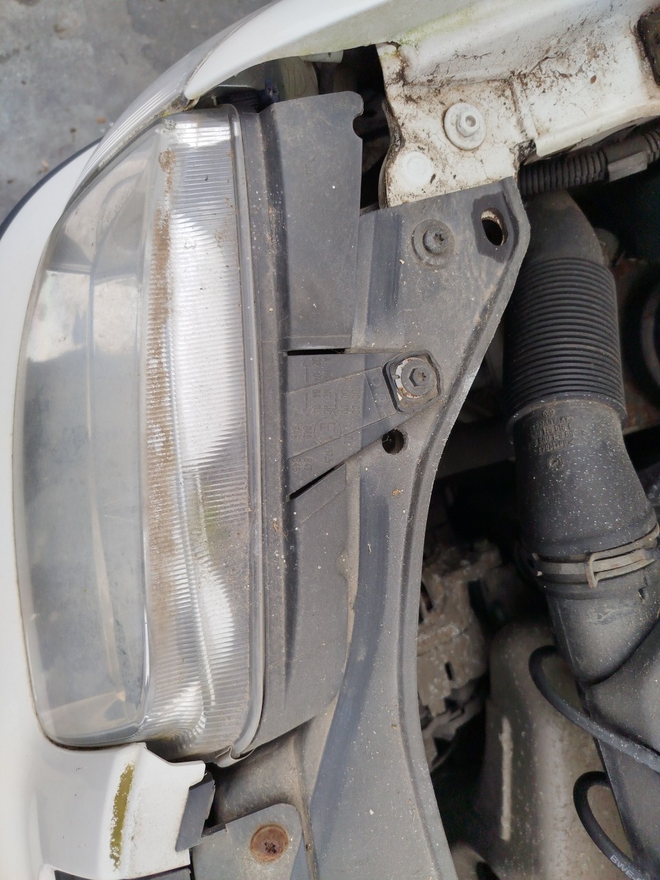 Phare avant Droit VOLKSWAGEN Polo (6N) Imagem-1