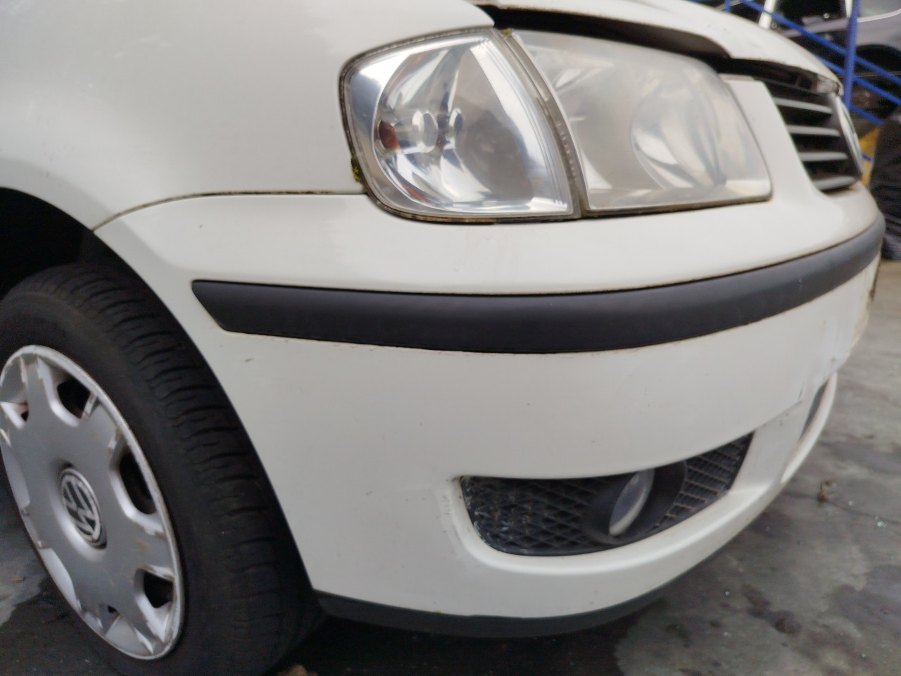 Front Bumper VOLKSWAGEN Polo (6N) Imagem-2