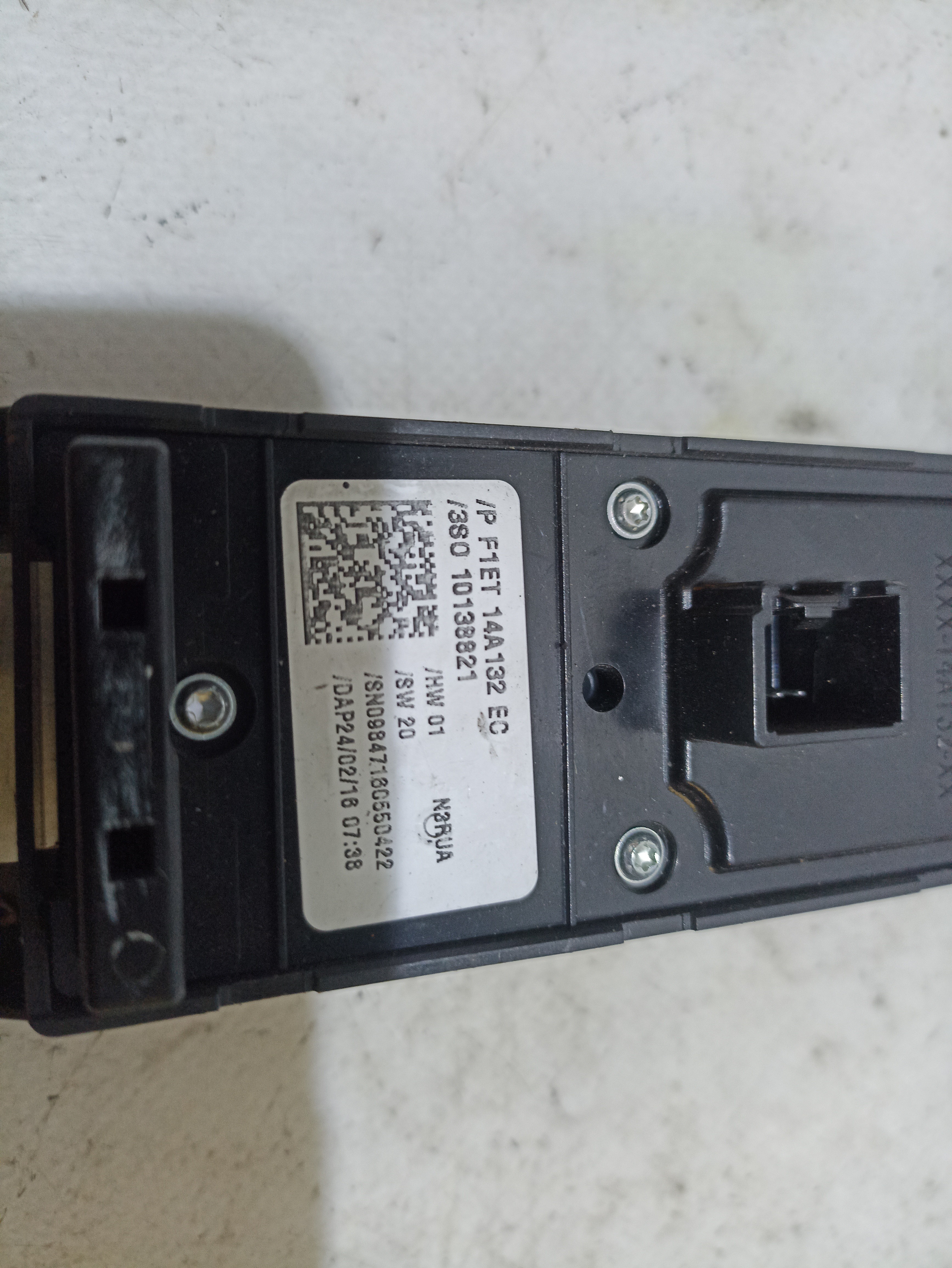 Commande / interrupteur lève-vitre Avant gauche FORD Fiesta VI (CB1, CCN) Imagem-2