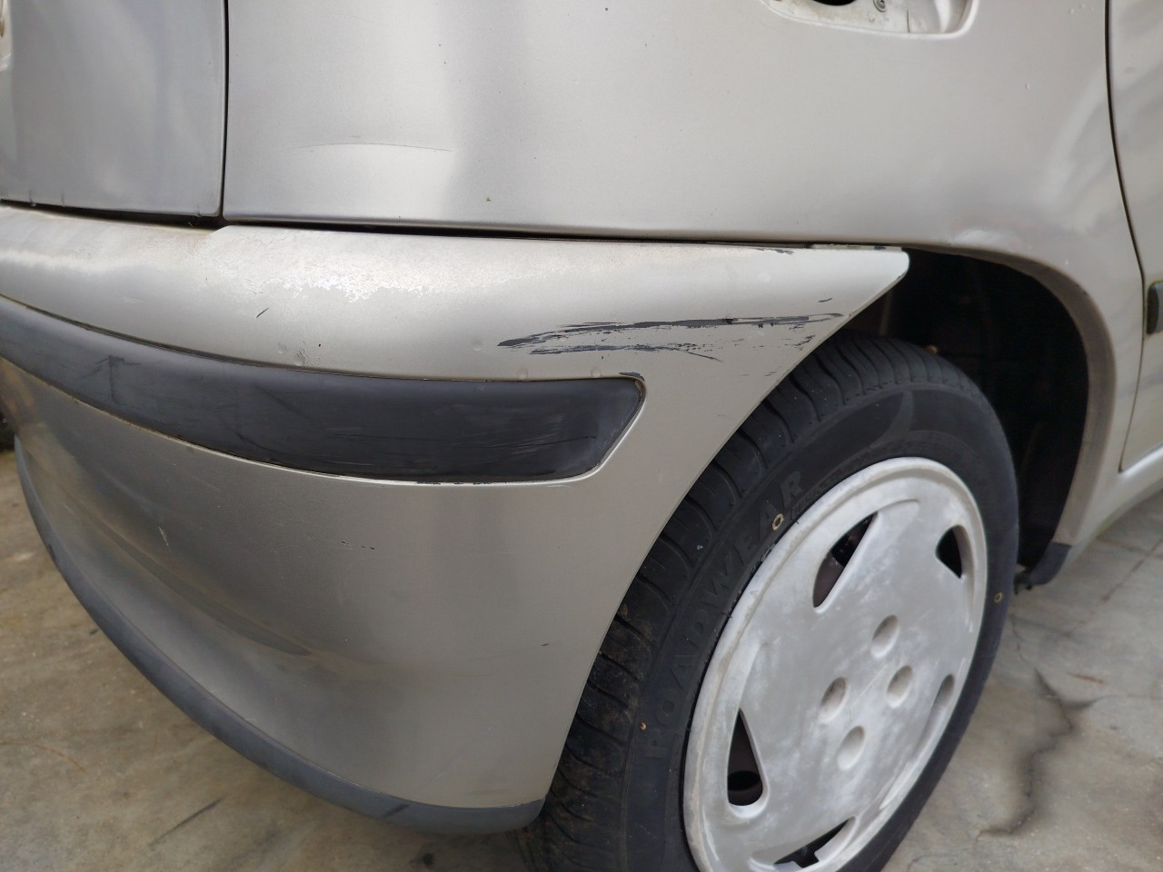 Parachoques Trasero FIAT Punto (176_) Imagem-1