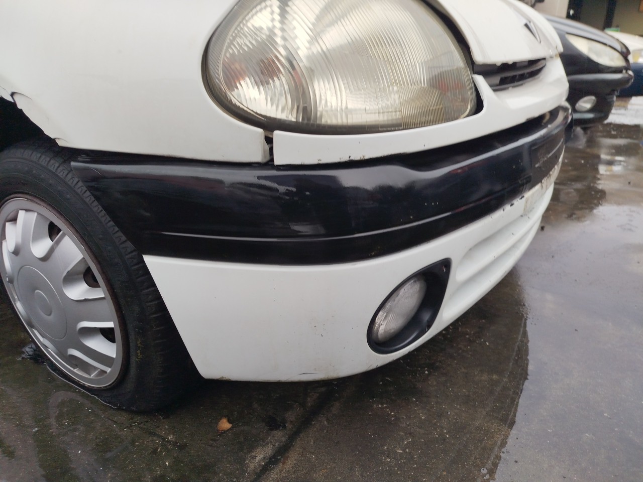Pára-choques frente RENAULT Clio II (BB0/1/2_, CB0/1/2_) Imagem-2