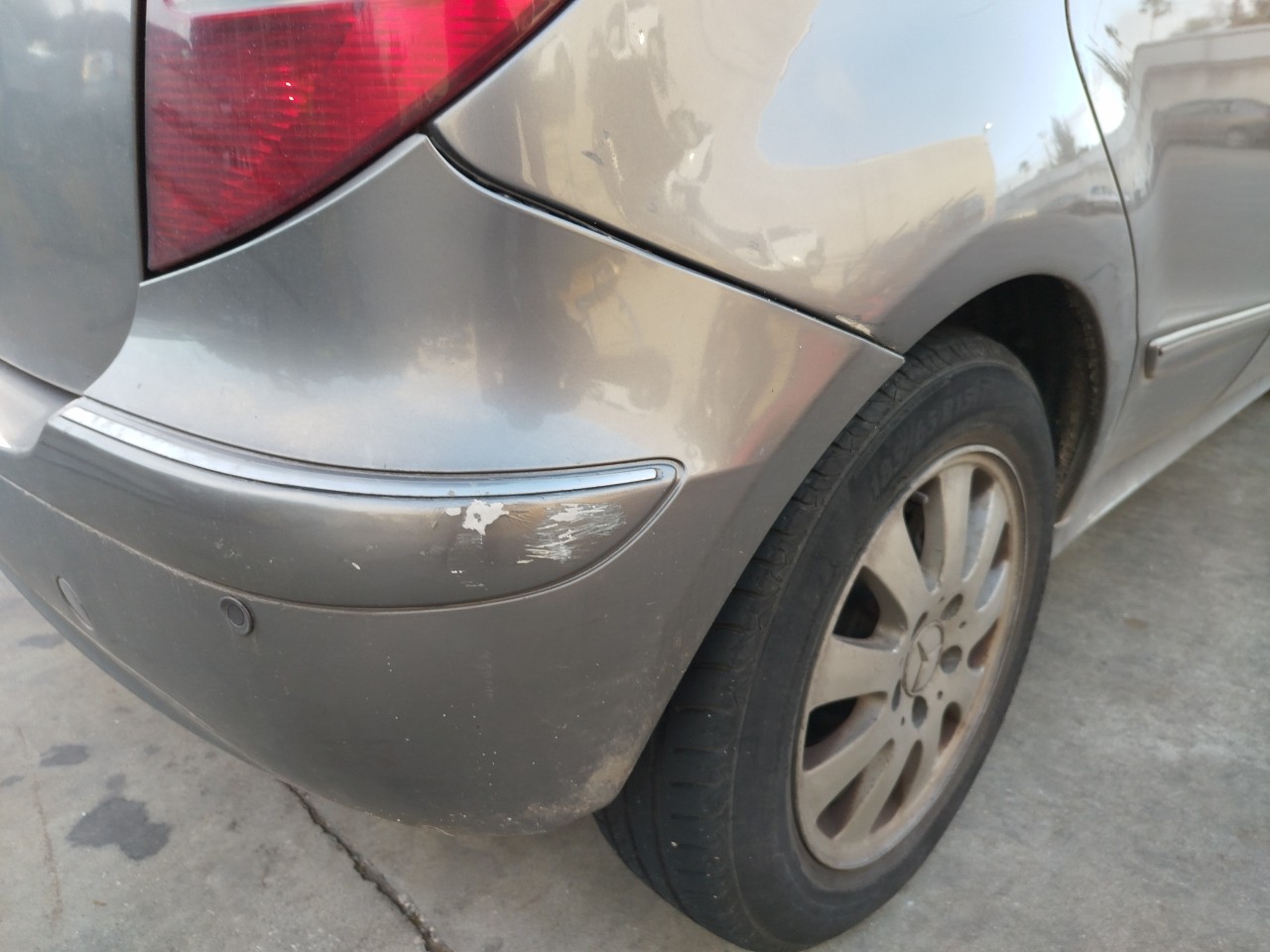 Parachoques Trasero MERCEDES-BENZ Classe A (W169) Imagem-1