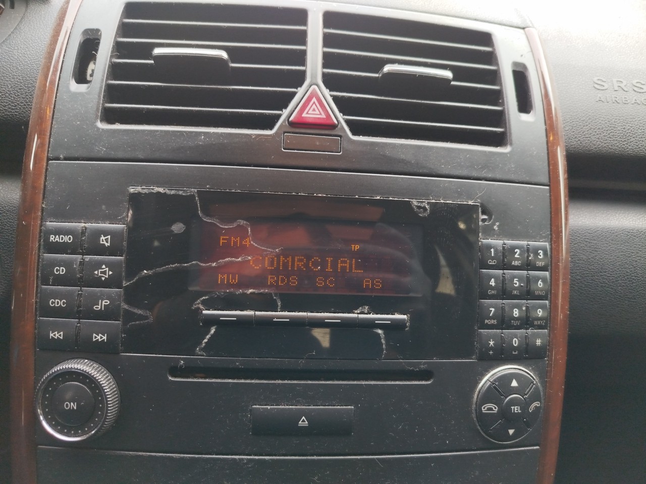 Radio / autorradio MERCEDES-BENZ Classe A (W169) Imagem-0