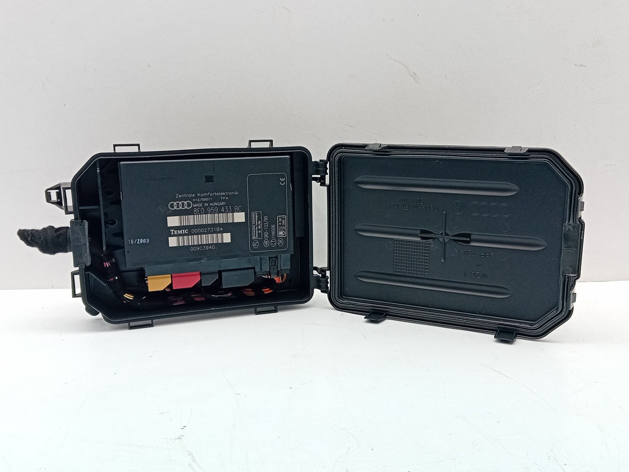 Modulo / Centralina comfort AUDI A4 (8E2, B6) Imagem-0