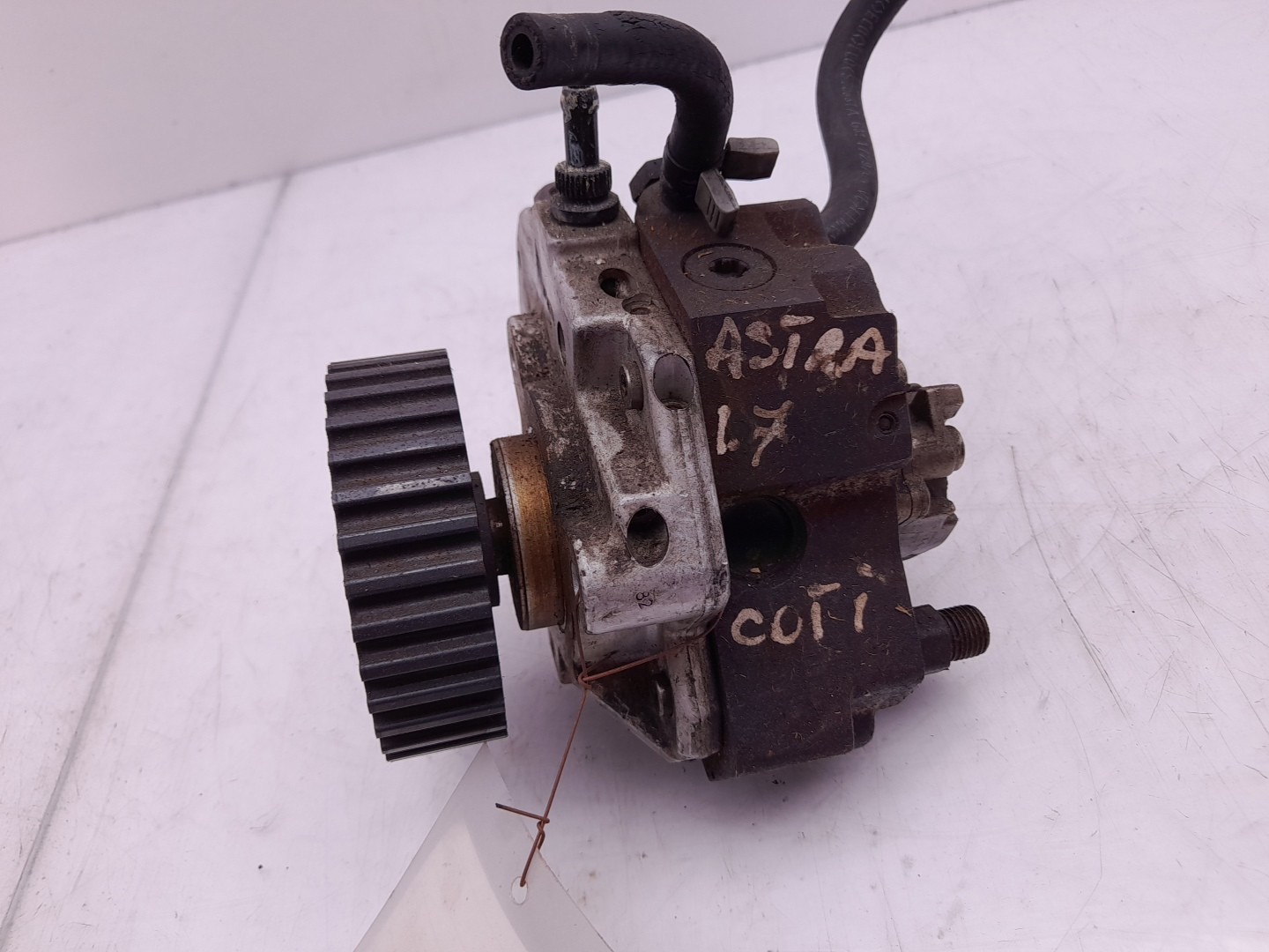 Bomba inyectora OPEL Astra H Hatchback (L48) Imagem-3