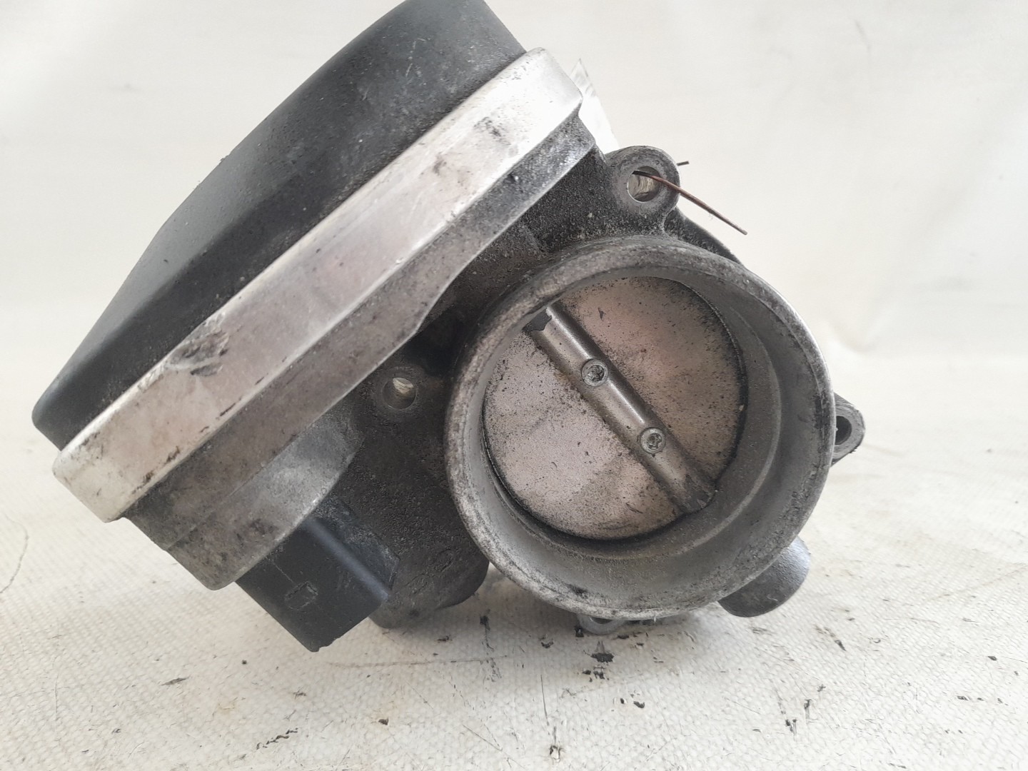 Throttle body