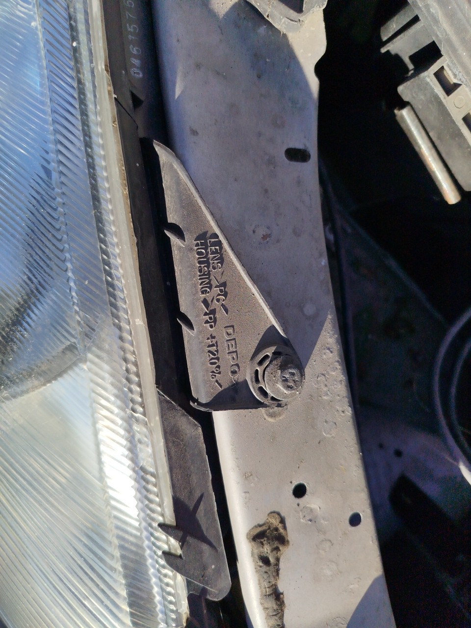 Left Headlight PEUGEOT 206 (2A/C) Imagem-1