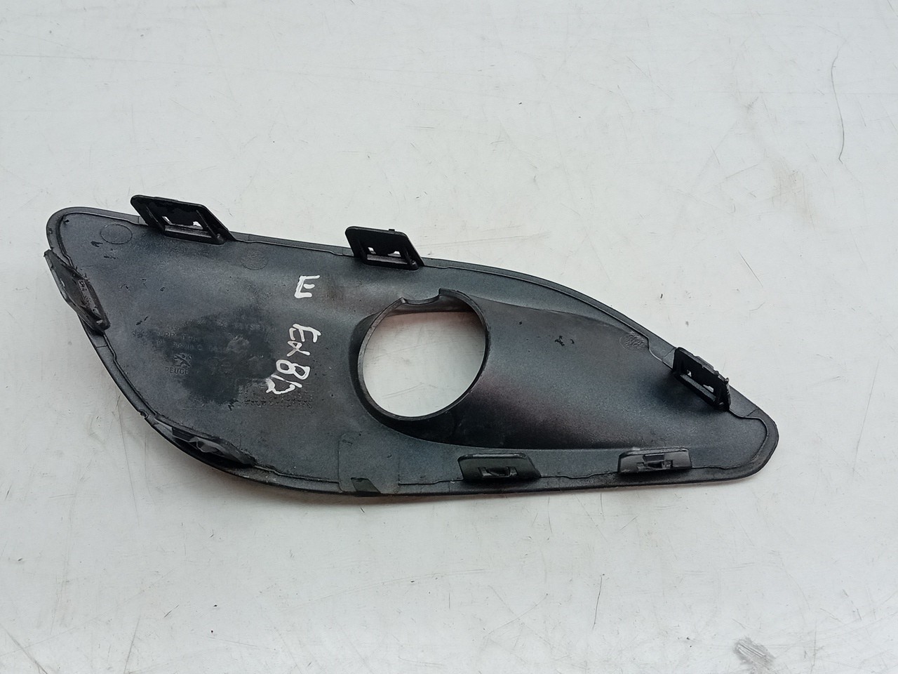 Grelha Farol Nevoeiro PEUGEOT 308 SW II Imagem-2