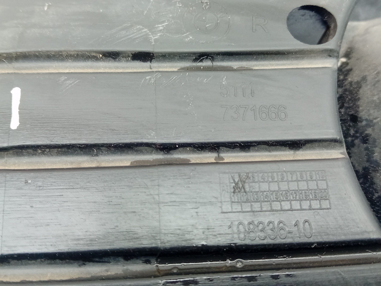 Grelha Farol Nevoeiro BMW 1 (F20) Imagem-2
