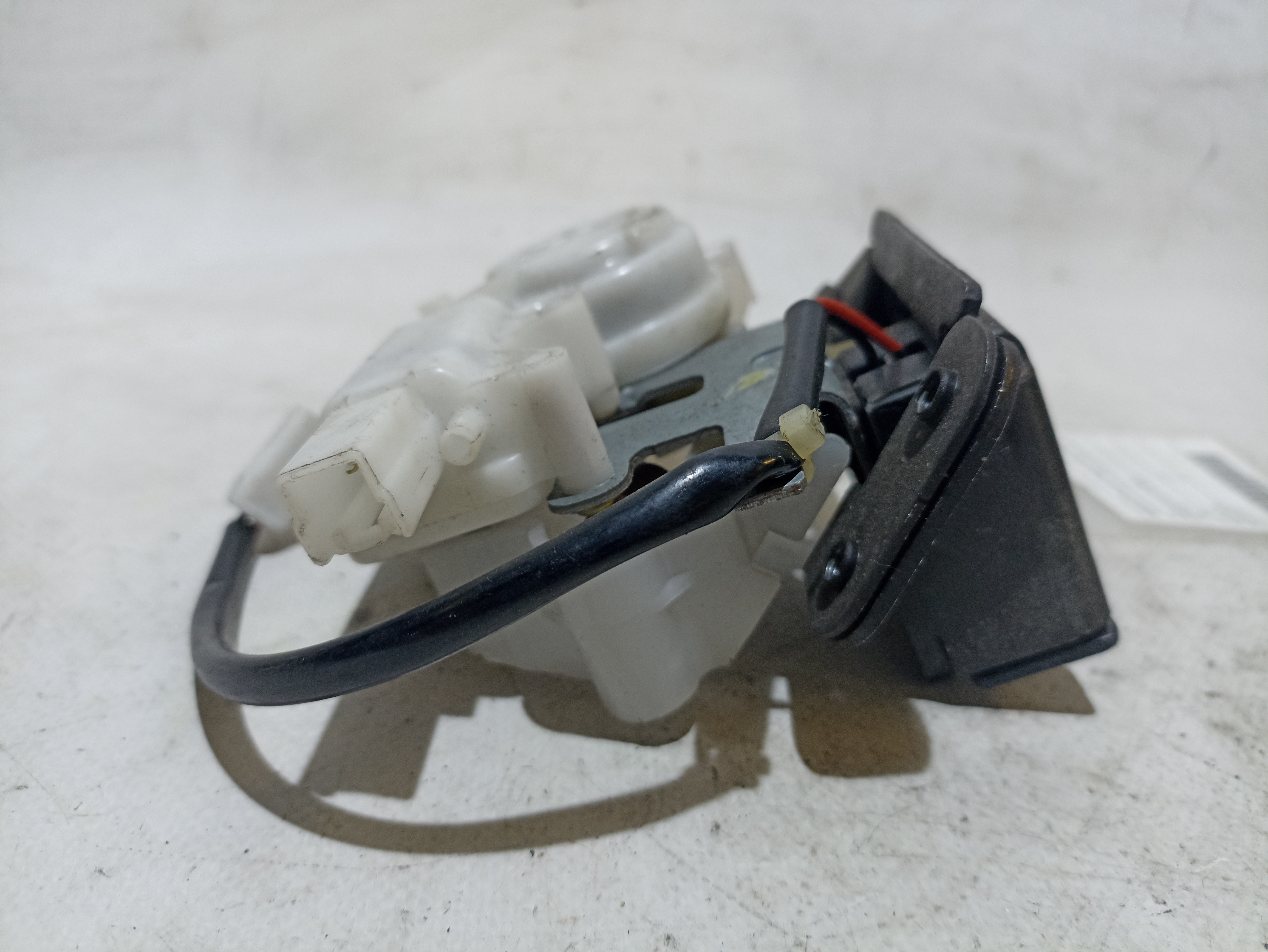 Tailgate Lock /Latch MAZDA 6 Station Wagon (GY) Imagem-1