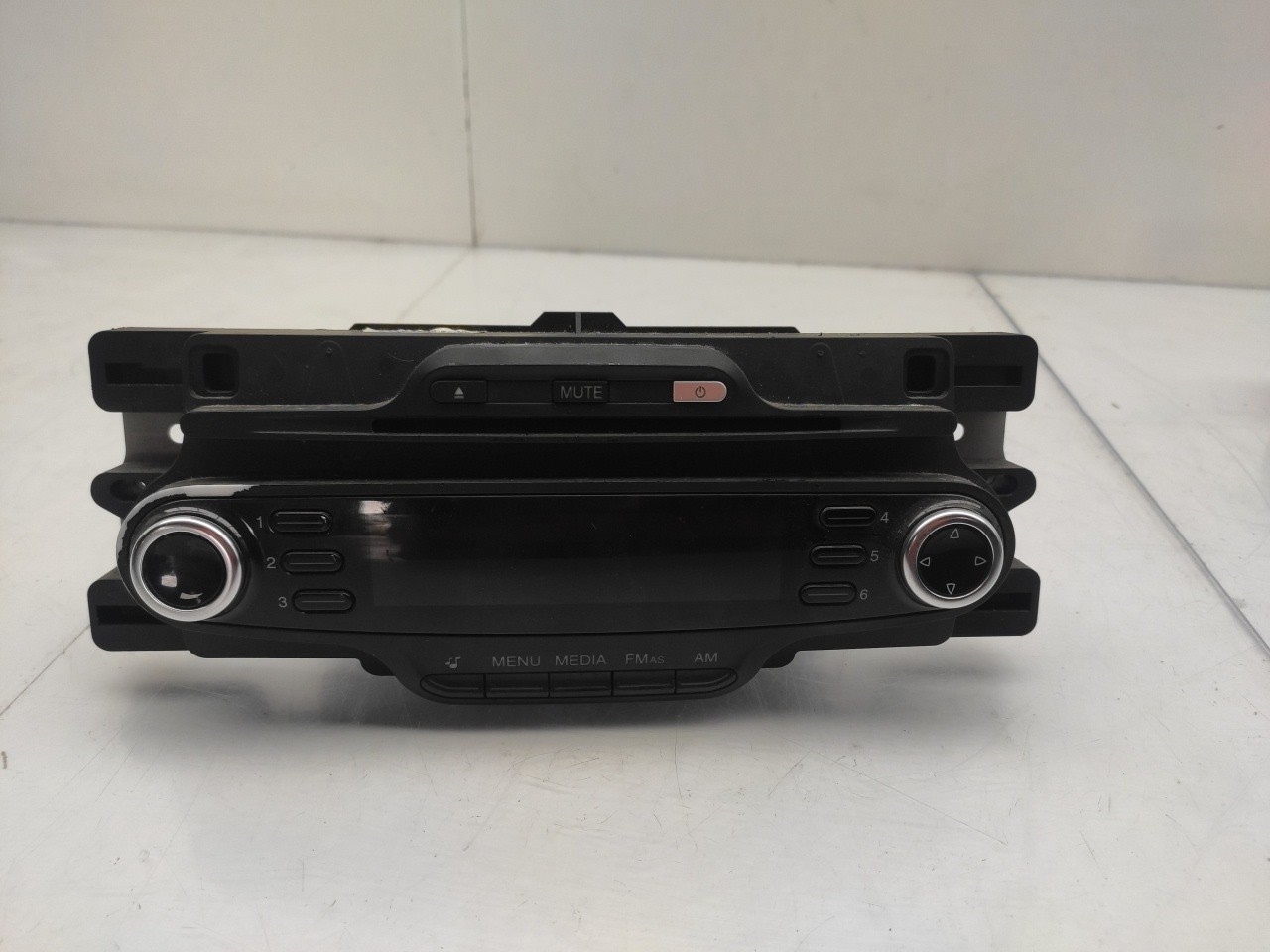 Radio / Autoradio ALFA ROMEO Giulietta (940_) Imagem-0
