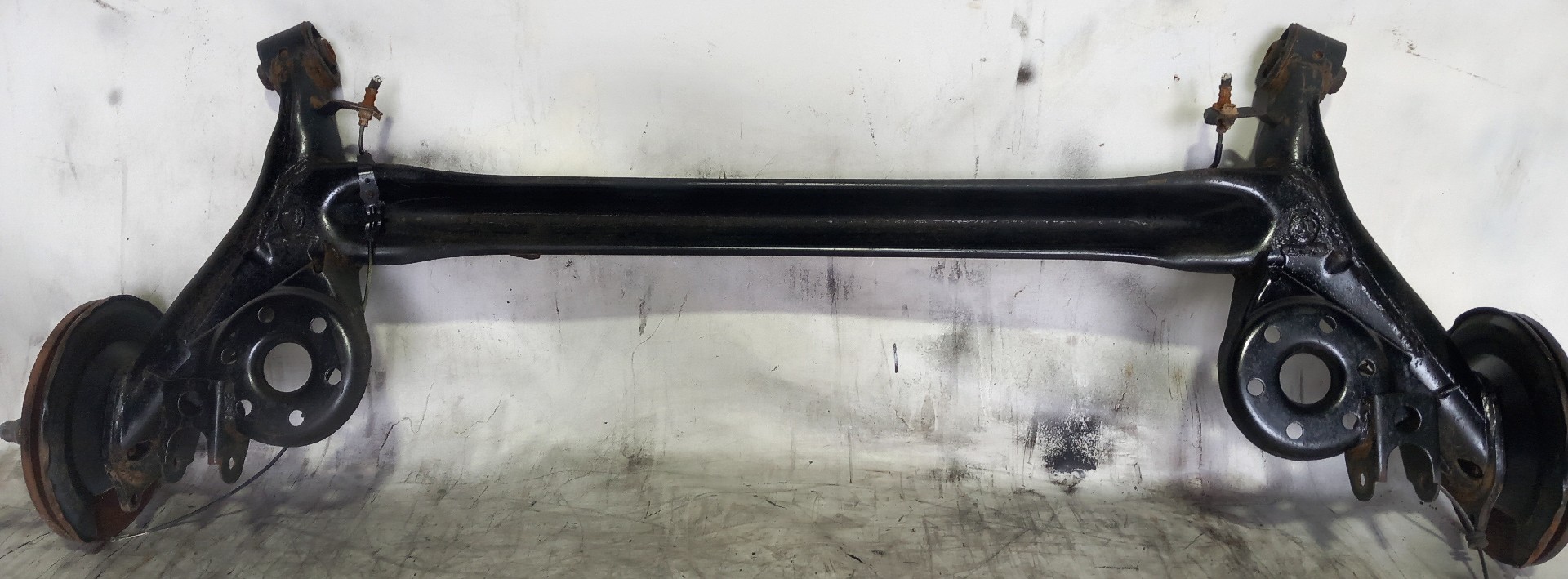 Rear axle with discs TOYOTA Auris Touring Sports (_E18_) Imagem-2