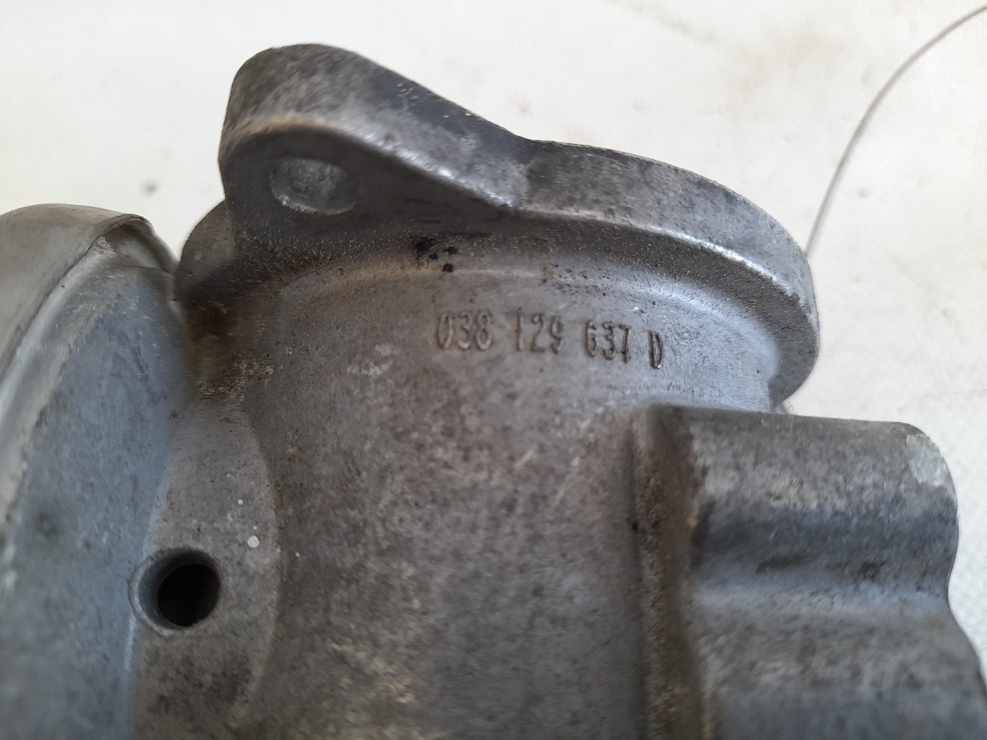 EGR valve AUDI A6 (4F2, C6) Imagem-2
