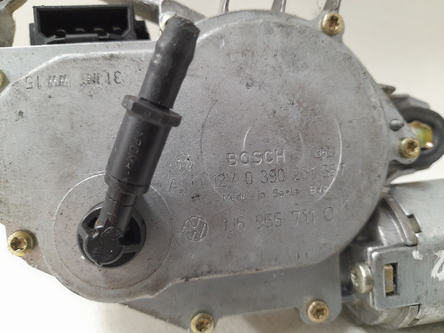 Motor limpa vidros trás VOLKSWAGEN Golf IV (1J1) Imagem-1