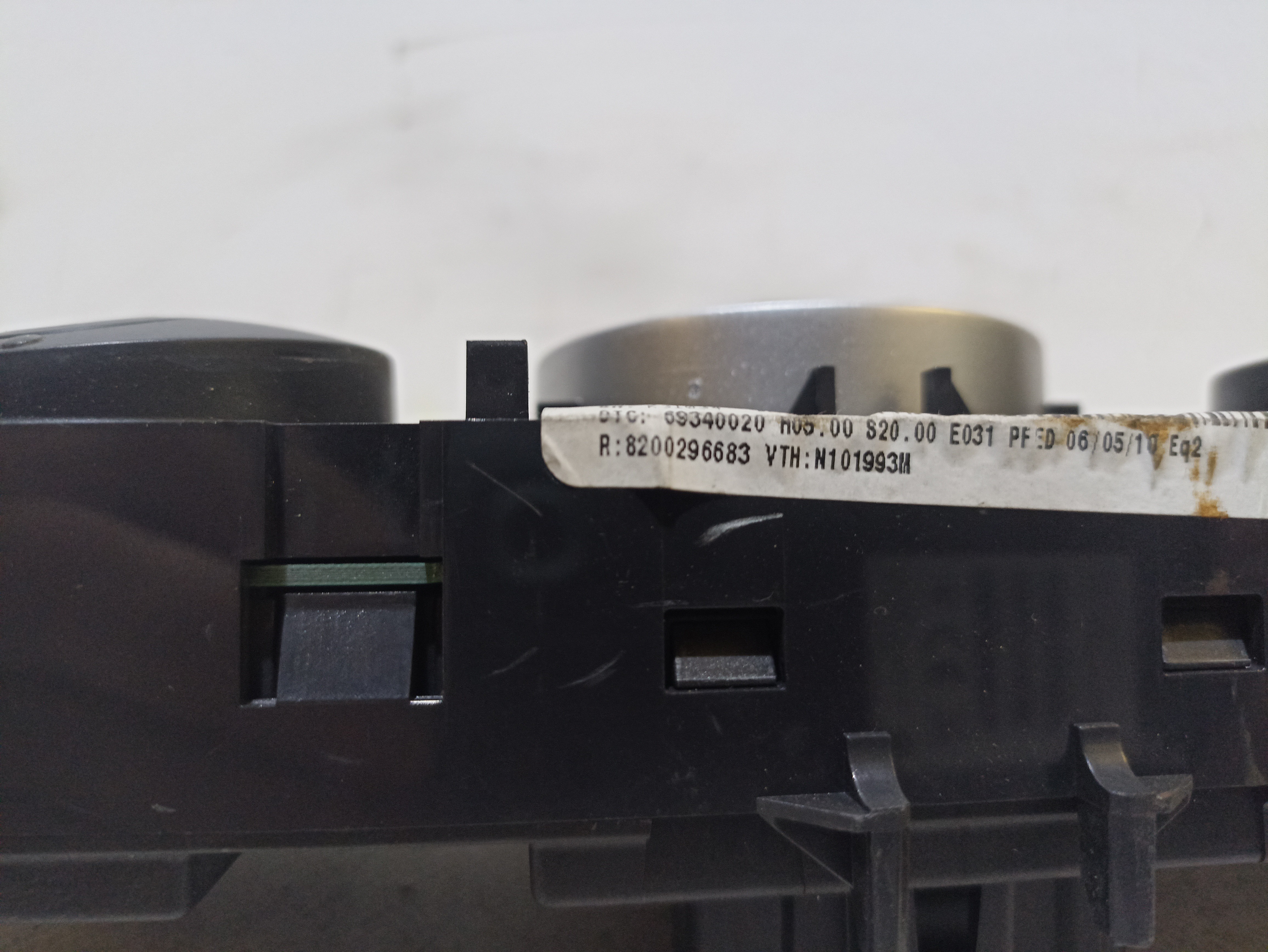 Bouton / interrupteur climatisation RENAULT Clio III (BR0/1, CR0/1) Imagem-2
