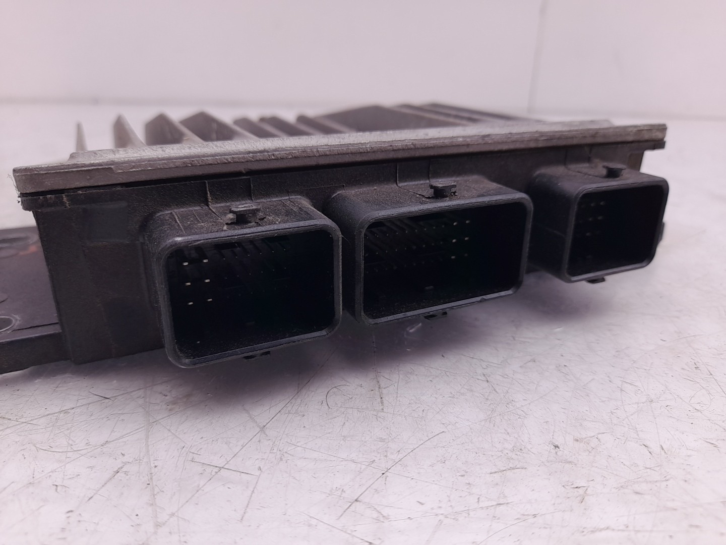 Engine control unit / ECU RENAULT Clio III (BR0/1, CR0/1) Imagem-1