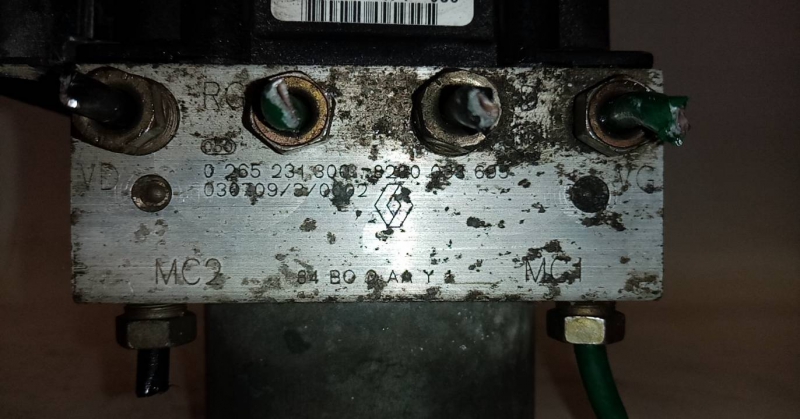ABS control unit / ECU ABS RENAULT Scénic II (JM0/1_) Imagem-2
