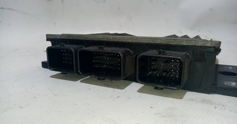 Engine control unit / ECU RENAULT Megane II (BM0/1_, CM0/1_) Imagem-1