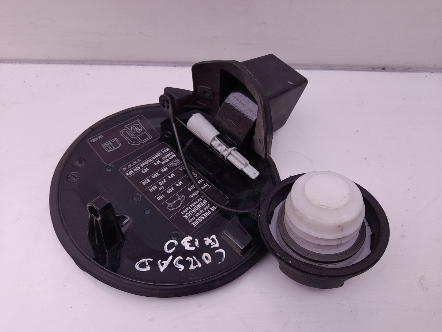 Tapa exterior combustible OPEL Corsa D Imagem-1