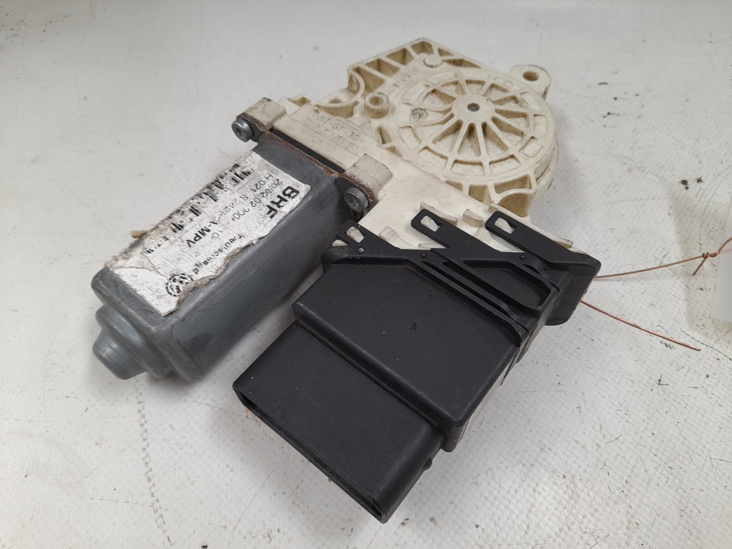 Front Left Window Motor VOLKSWAGEN Golf Plus Van (521)