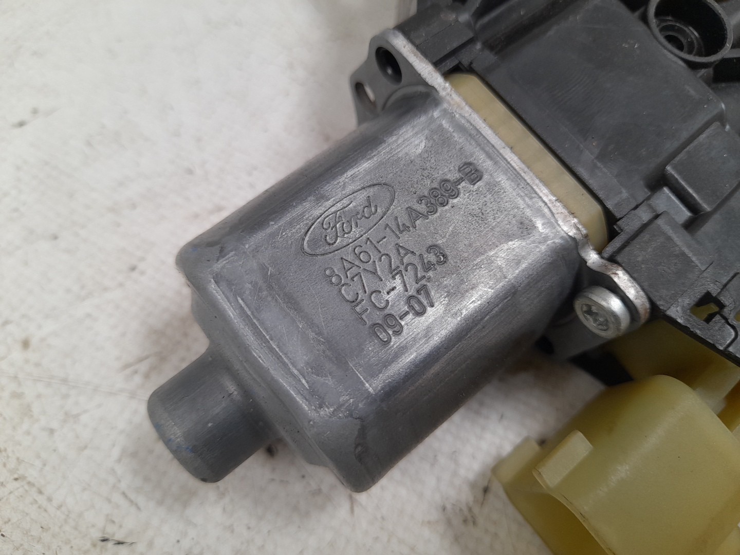 Moteur lève-vitre avant gauche FORD Fiesta VI (CB1, CCN) Imagem-2