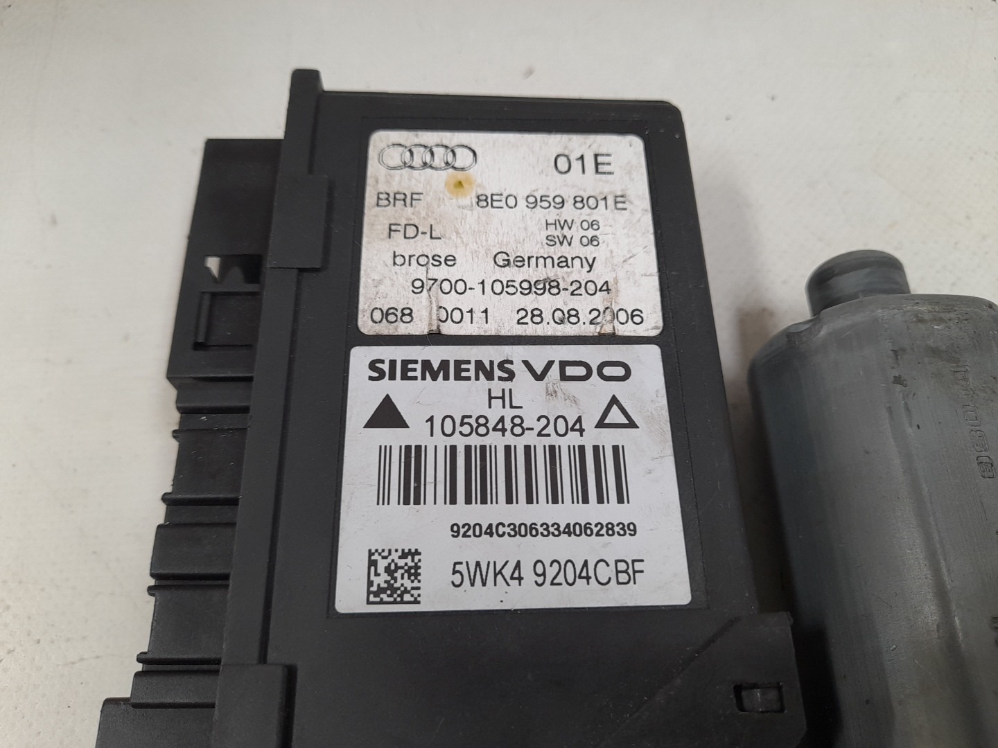 Motor Elevalunas Trasero Derecho AUDI A4 (8E2, B6) Imagem-2