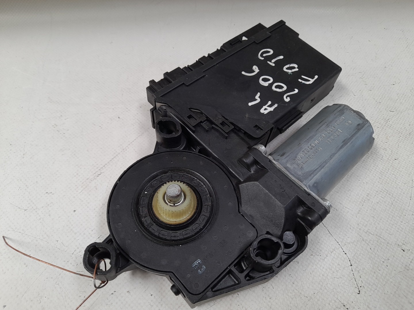 Motore alzacristallo anteriore destro AUDI A4 (8EC, B7) Imagem-1