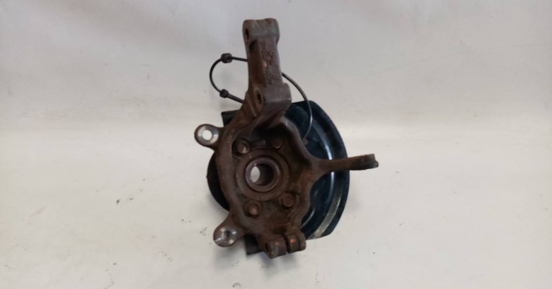 Right front steering knuckle