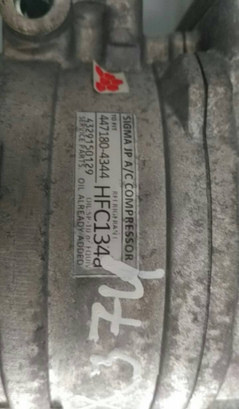 Compresor A/A VOLKSWAGEN Polo (6R, 6C) Imagem-2