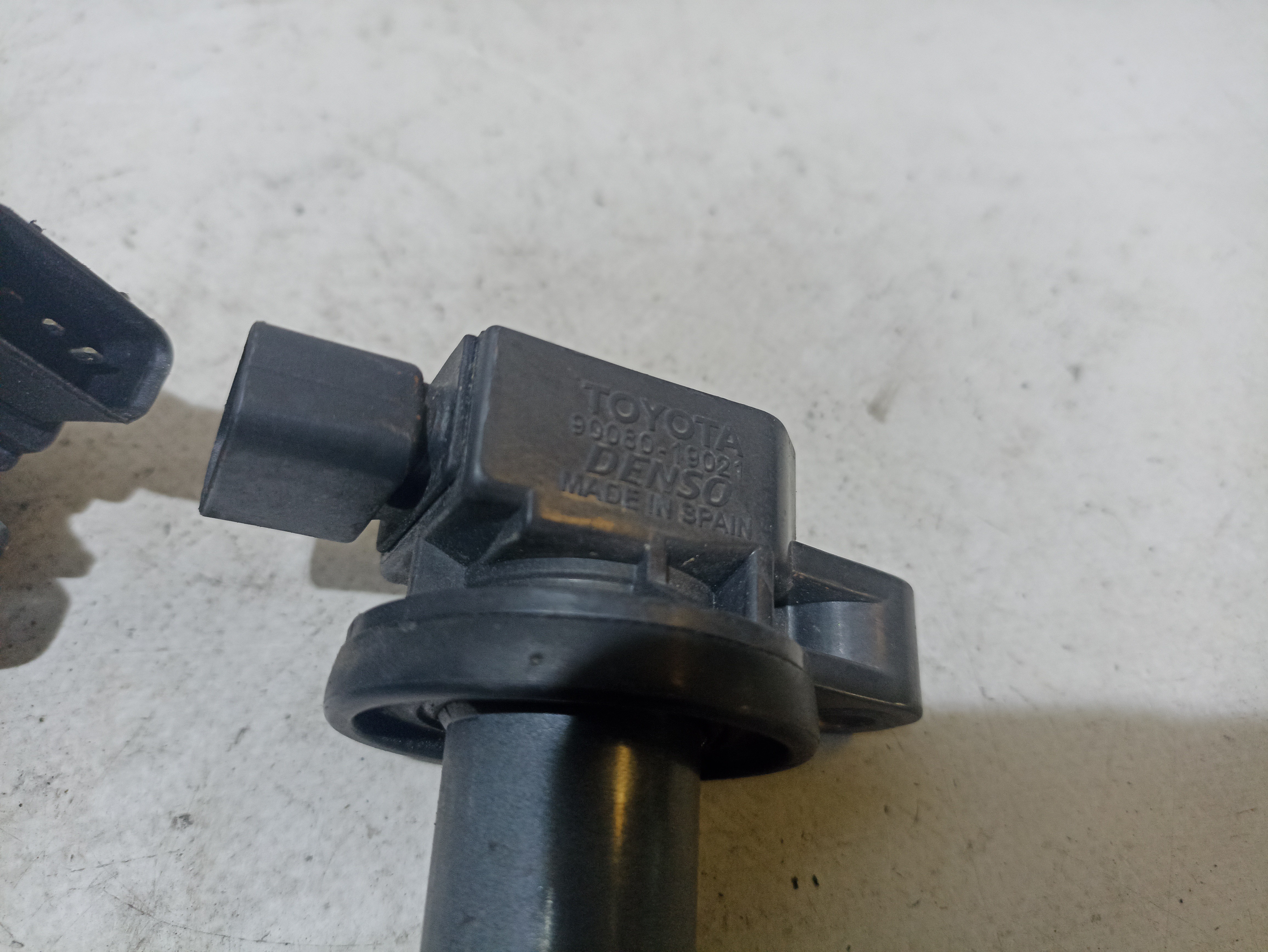 Glow plug Relay TOYOTA Yaris (_P9_) Imagem-1