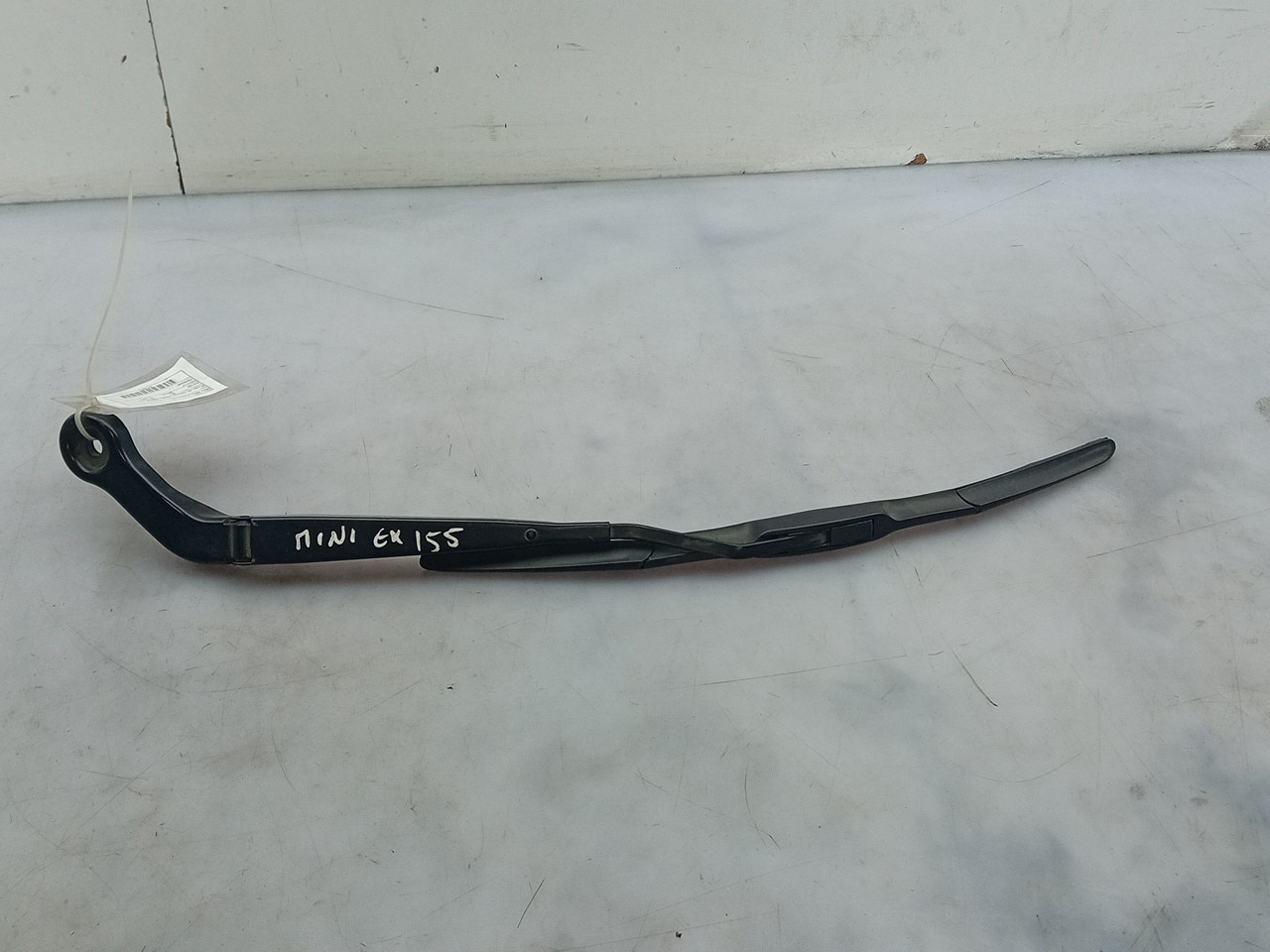 Windscreen wiper arm Right front